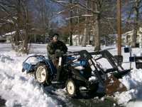 JoeSnowTractor_121809.JPG