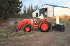 42-85288-tractor.gif