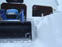 583463-Snow garage.jpg