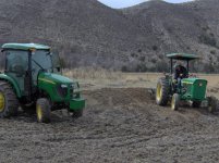 Deere 820 002.jpg