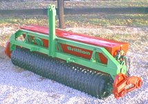 BRILLION5.5SURESTAND54647SEEDER2995Z.JPG