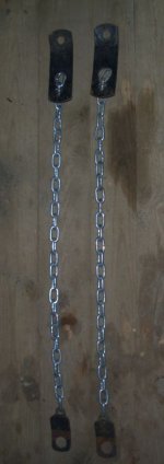 870796-check chains.jpg