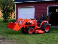 867046-tractor reduced.jpg