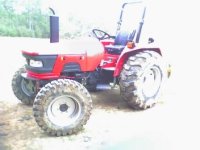901286-Tractor1.JPG