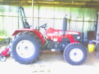 901287-tractor2.JPG