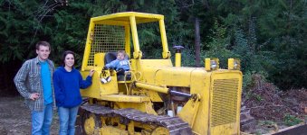 Dozer family photo at property.JPG