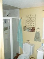 bathroom 024 (Small).jpg