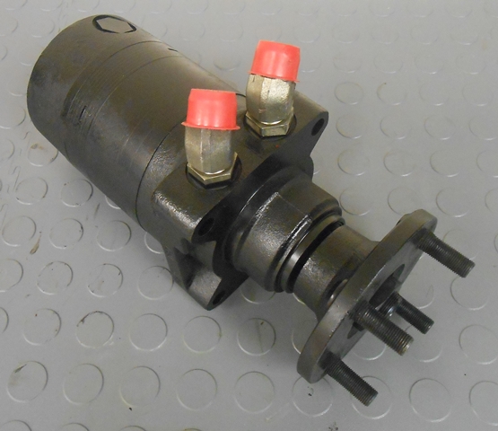 00002-used-toro-hydraulic-wheel-motor-95-1382383425.jpg