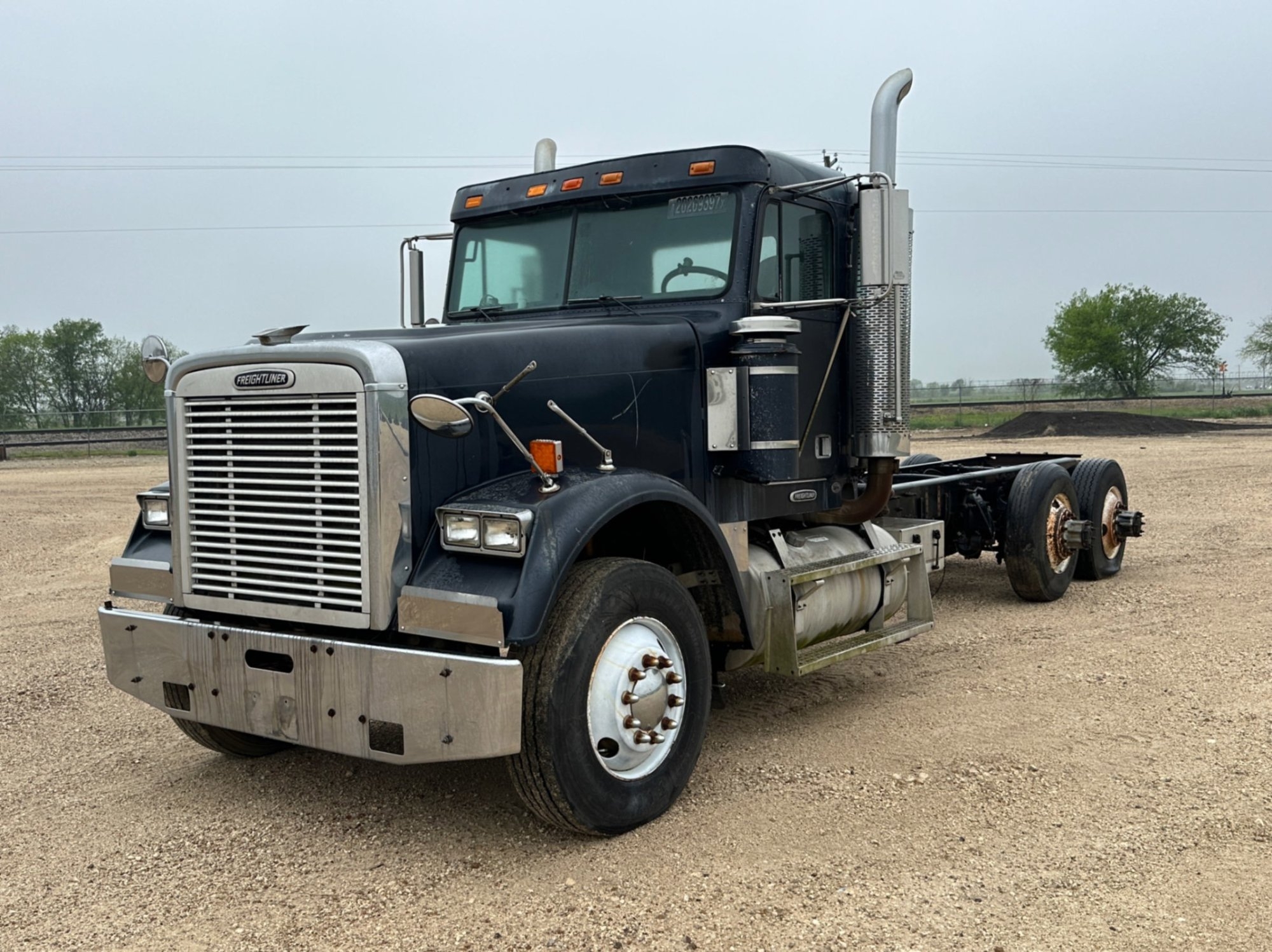 2000 FREIGHTLINER FLD (INOPERABLE) (A47001)