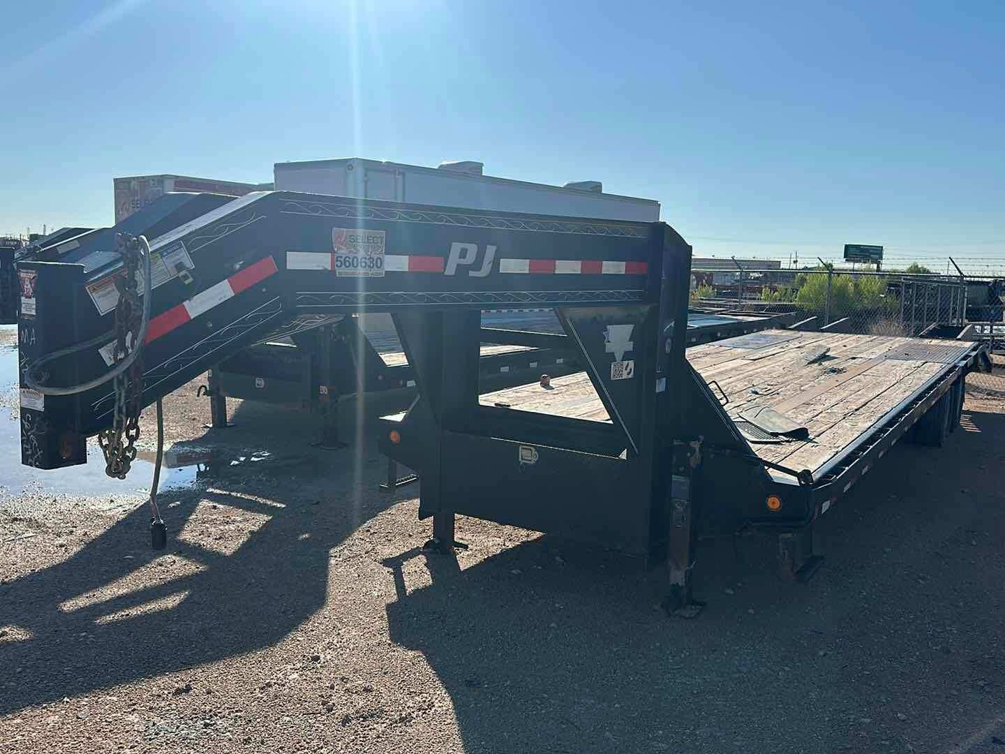 2018 PJ  30+5 GOOSENECK TRAILER (A50854)