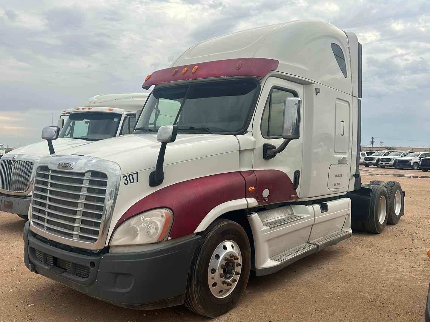 2012 FREIGHTLINER CASCADIA (A55745)
