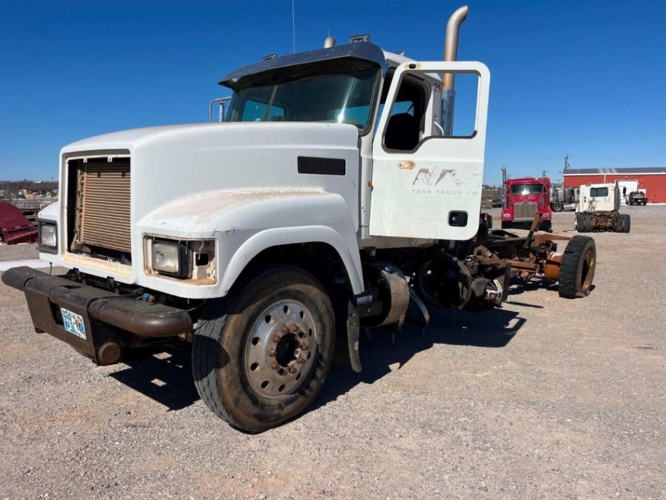 2012 MACK PINNACLE (INOPERABLE) (A50854)