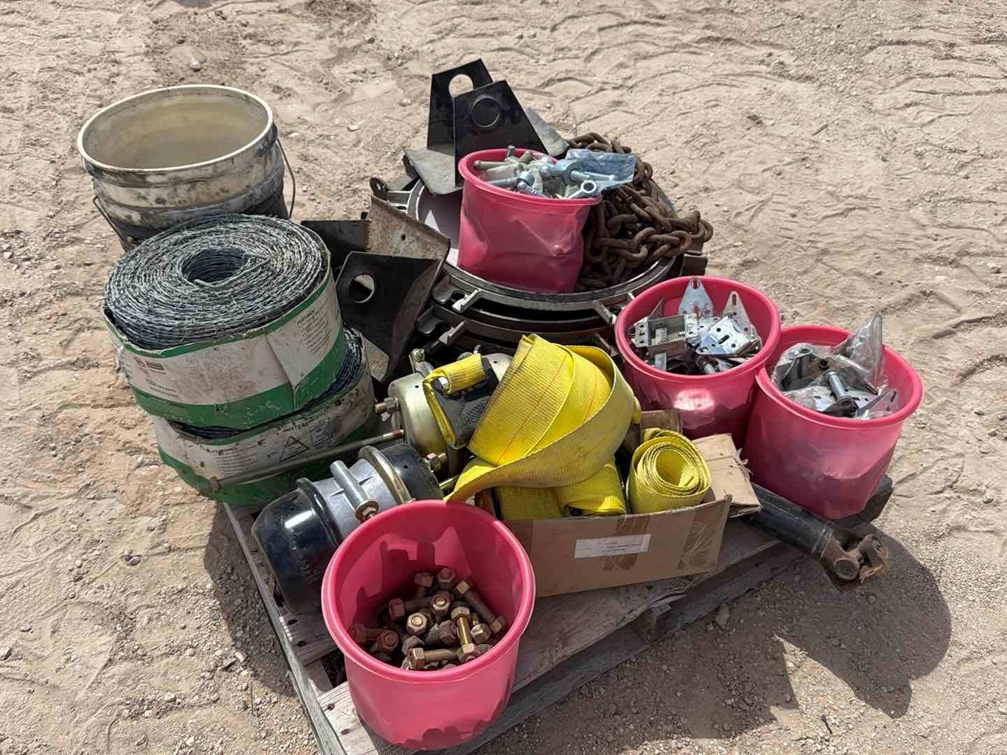 MISC PALLET (A53843)