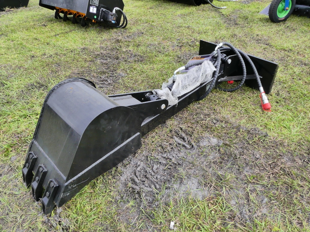 Giyi Mini Backhoe (A57149)