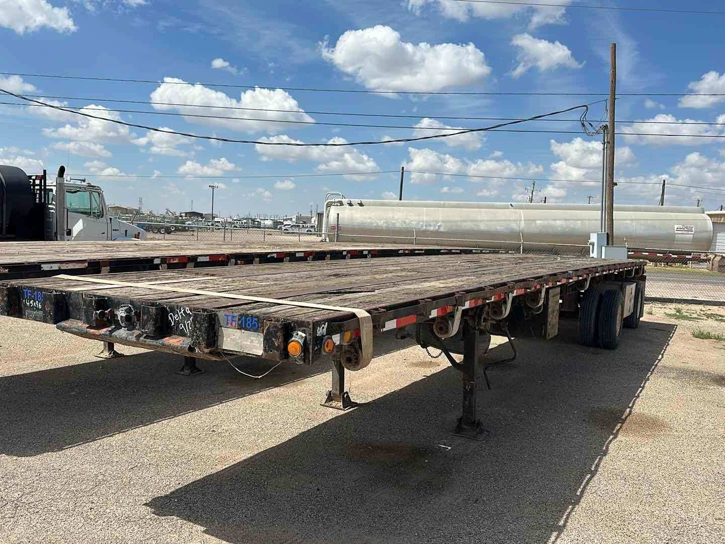 1989 TRAILMOBILE 45X96 SPREAD AXLE FLATBED TRAILER (A53843)