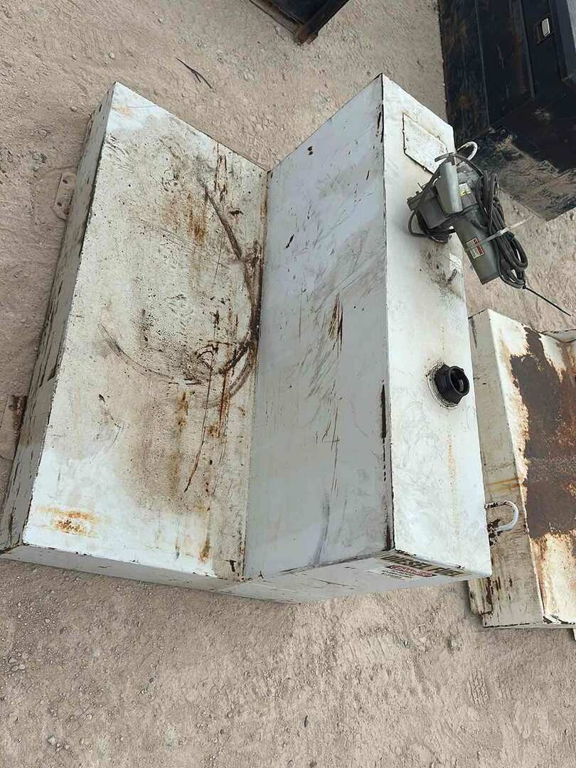 100 GAL FUEL TANK W/PUMP (A52472)