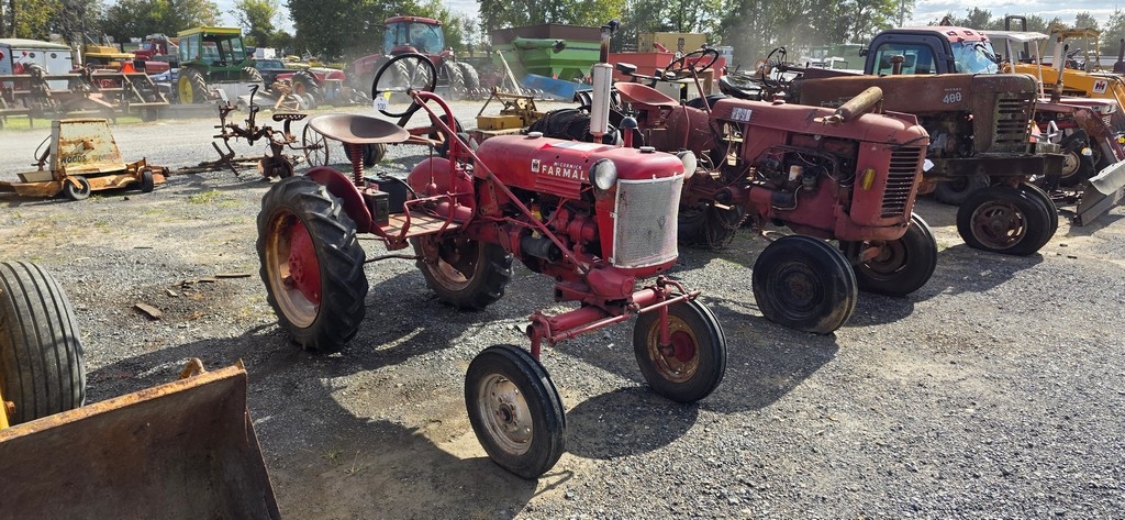 Famall Cub Tractor (NOT RUNNING) (A50775)