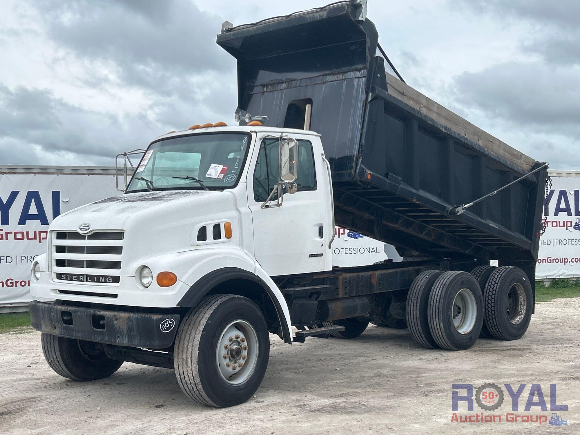 2001 Sterling L7500 Heil 12Yd T/A Dump Truck (A51692)