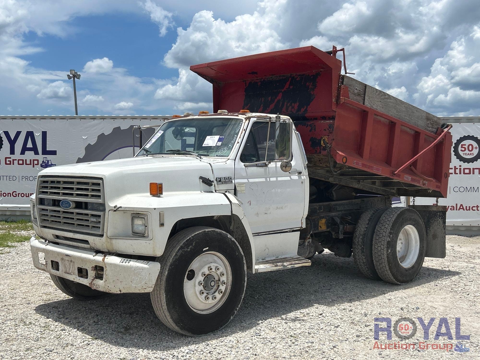 1990 Ford F800 Dump Truck (A48081)