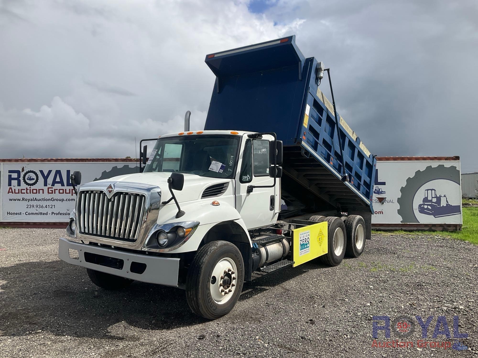 2018 International WorkStar 7400 T/A Dump Truck (A50323)