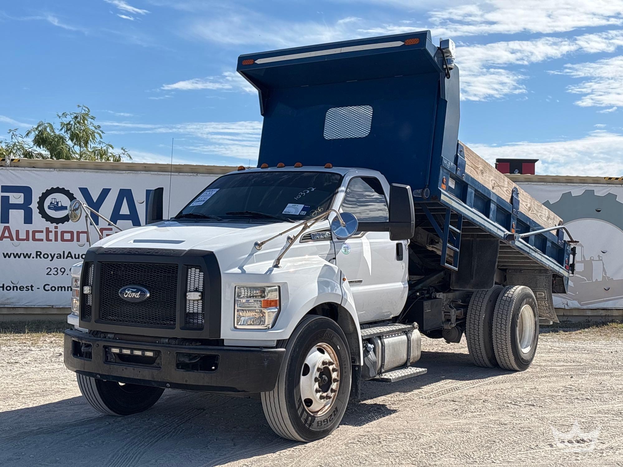 2017 Ford F-650 (A56858)