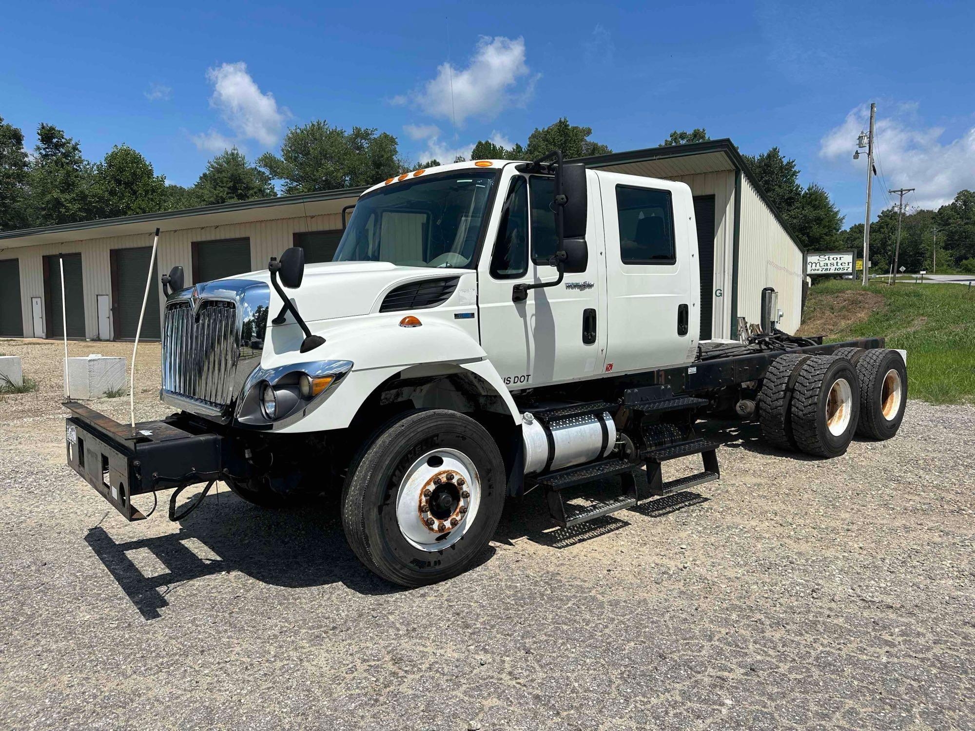 2011 International WorkStar 7400 Chassis Truck, VIN # 1HTWGAAR1BJ325796 (A51572)
