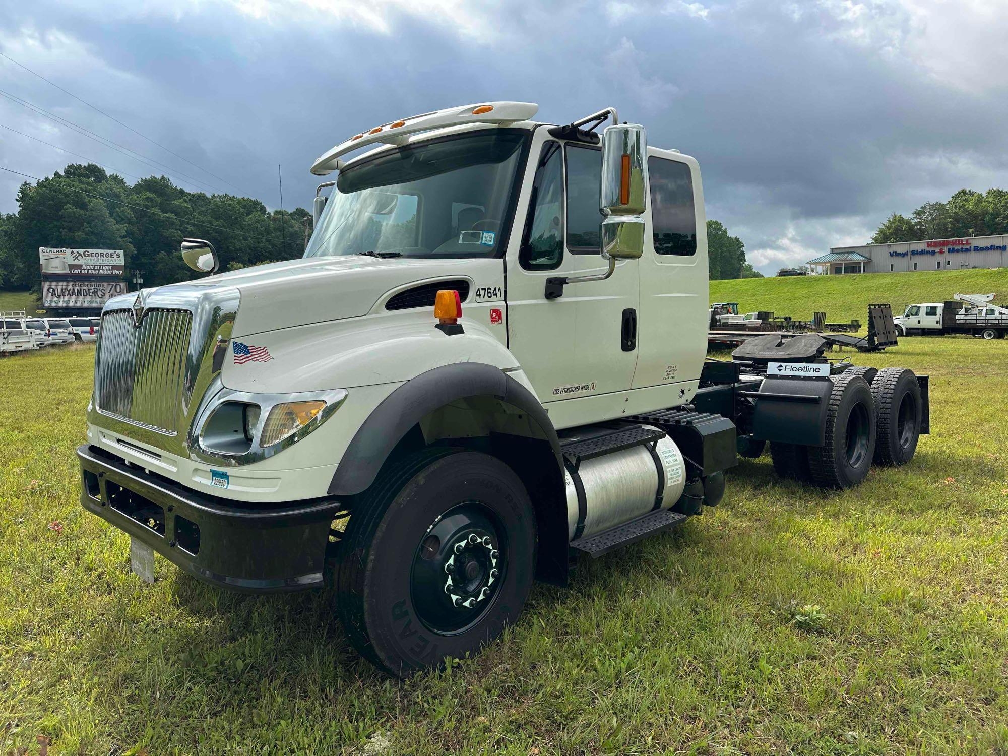 2007 International 7600 Tandem Truck, VIN # 1HSWYAHR37J478209 (A51572)