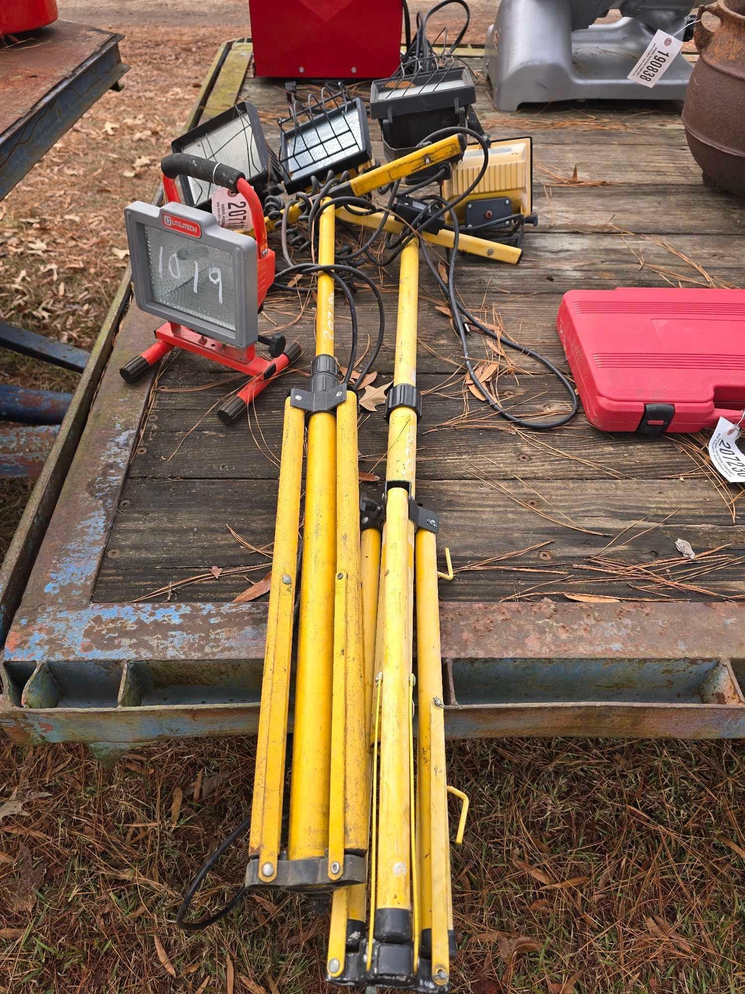 LOT OF LIGHTS & LIGHT STANDS (A58374)