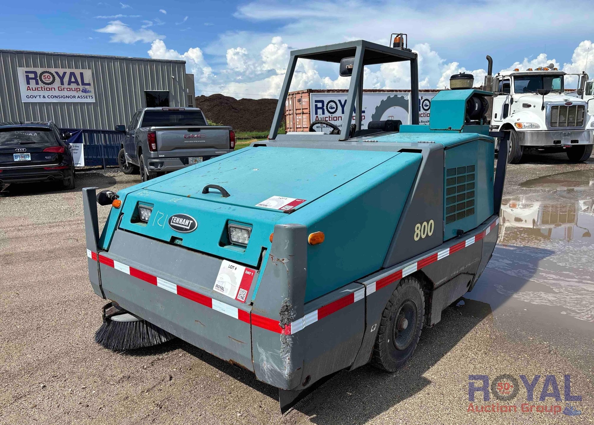 Tennant Floor Sweeper (A50322)