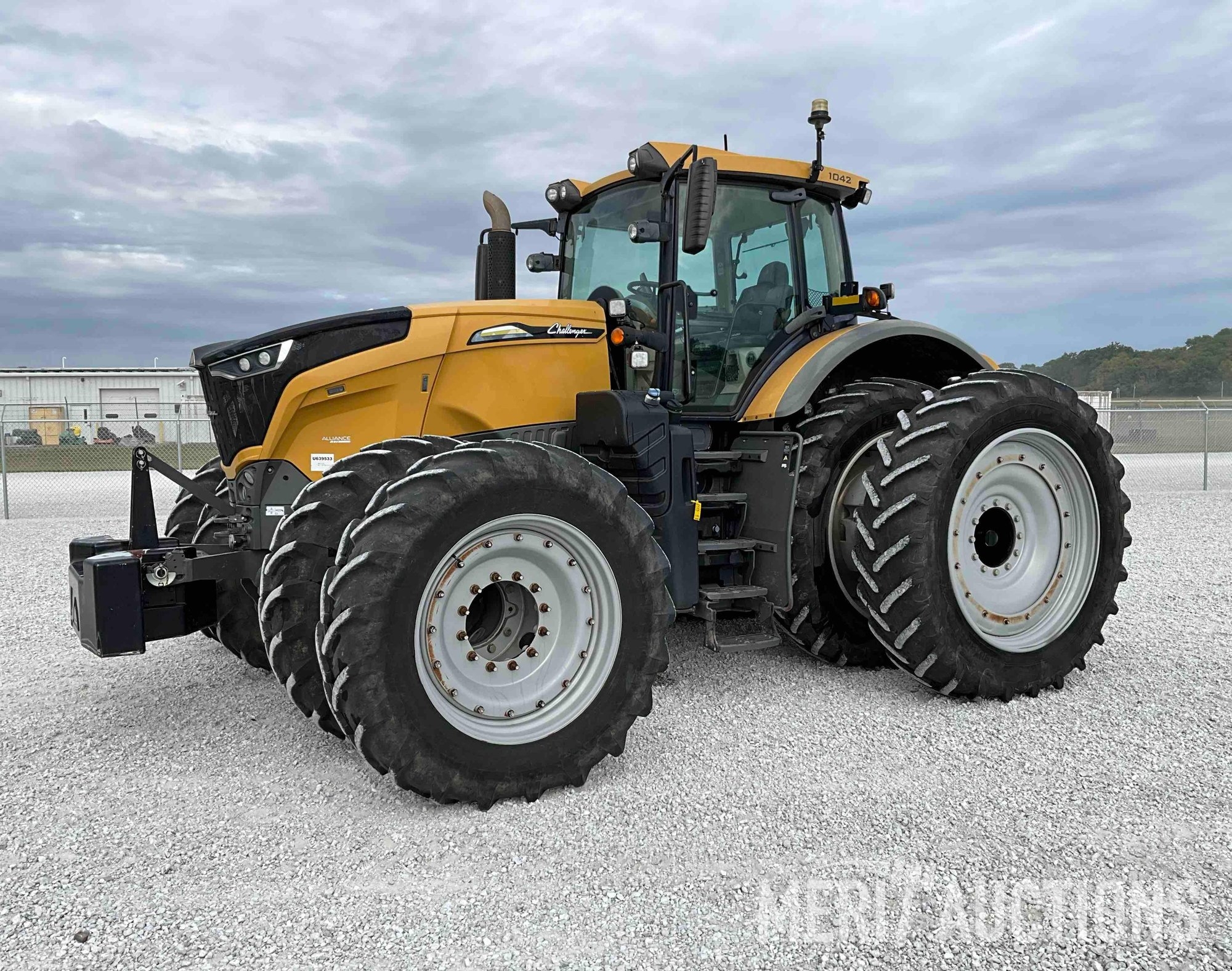 Challenger 1042 Tractor (A53342)