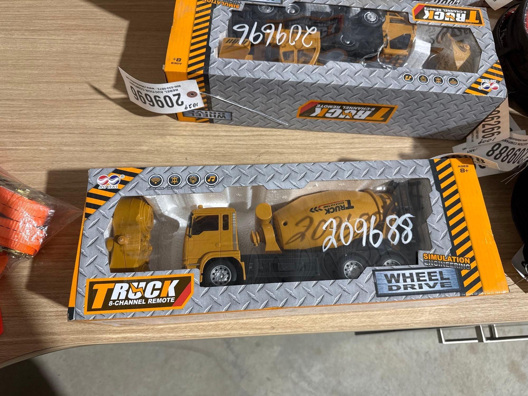 UNUSED FUTURE REMOTE CONTROLLED TOY (A60430)