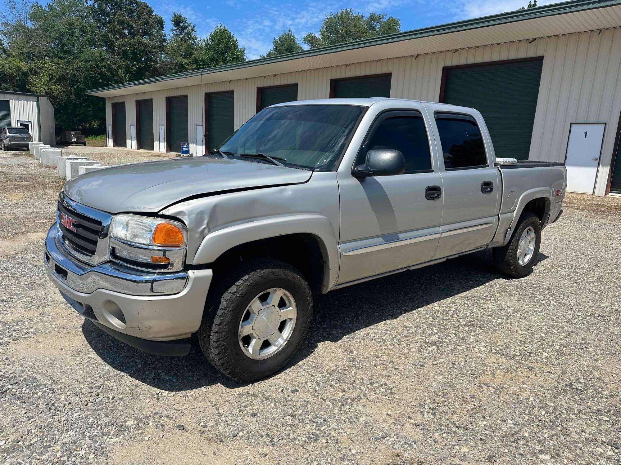 2005 GMC Sierra Pickup Truck, VIN # 2GTEK13T851399344 (A51572)