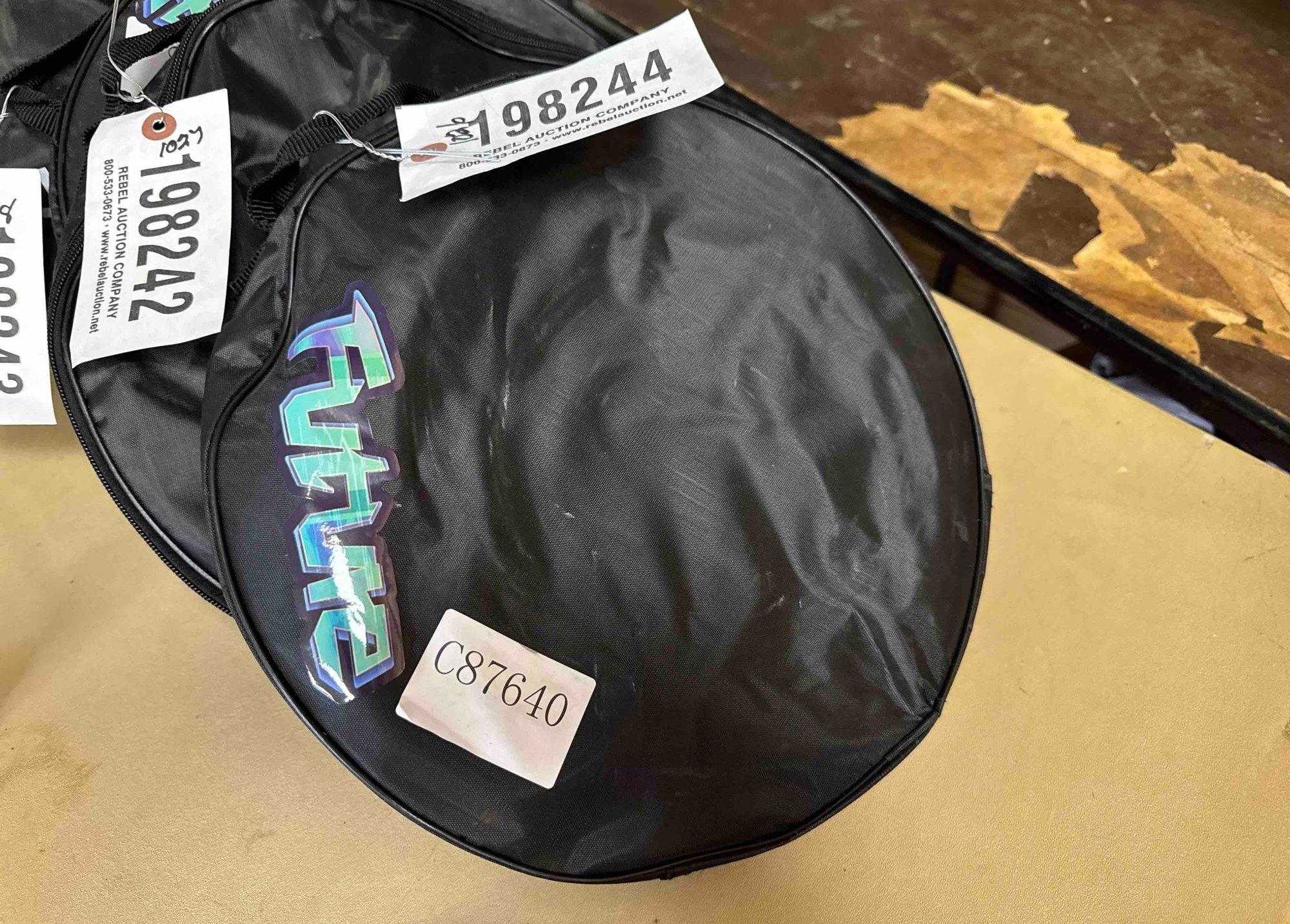 UNUSED FUTURE 4 GAUGE 25' JUMPER CABLES (A51243)