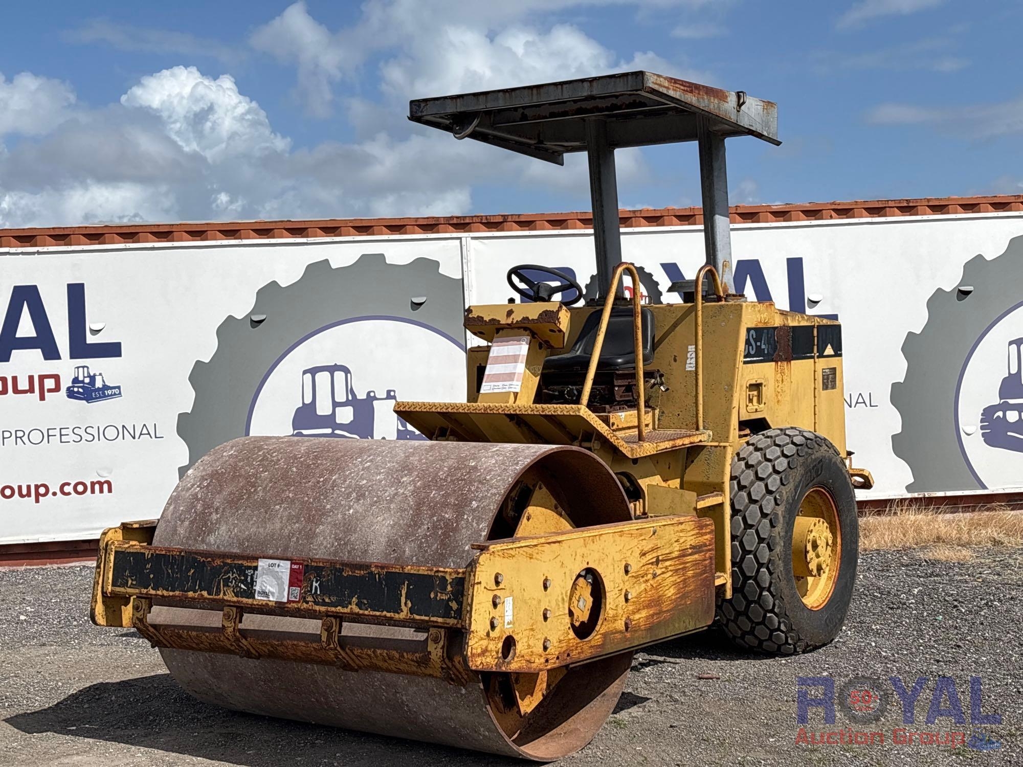 1999 Caterpillar CS-433C 66in. Vibratory Dirt Compactor Roller (A55787)