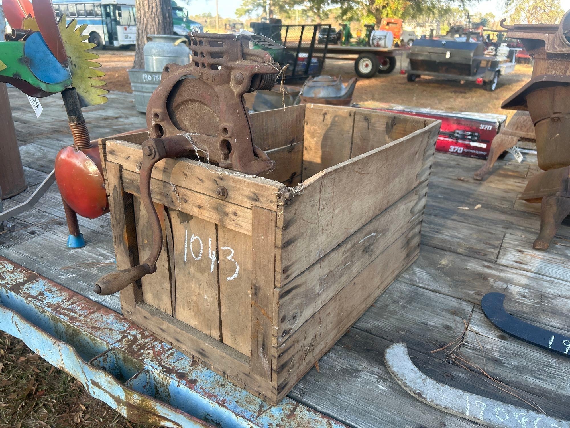 CORN SHELLER MOUNTED ON WOOD BOX (A58374)