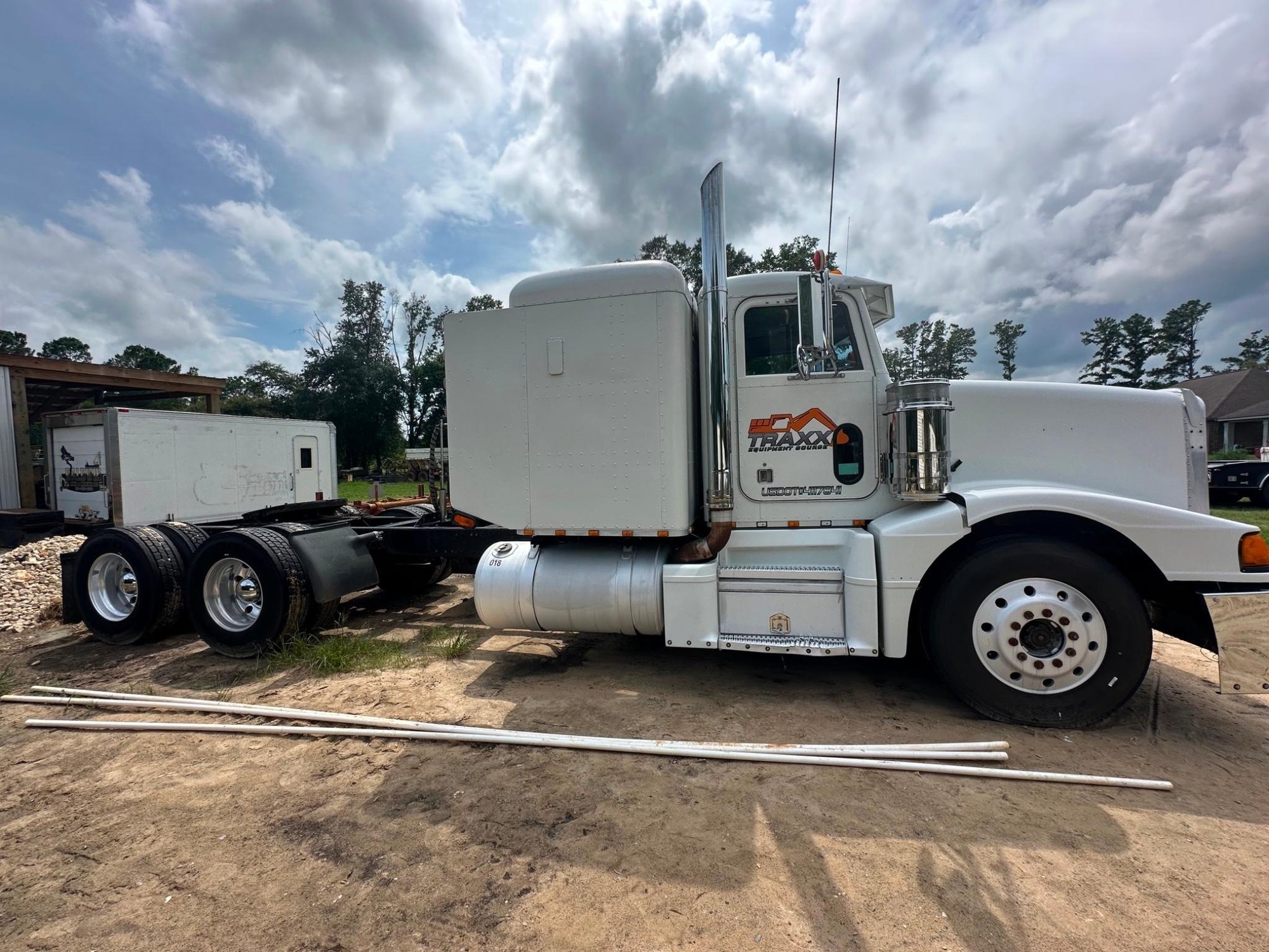 1992 Peterbilt 377 Sleeper Cab (A55302)