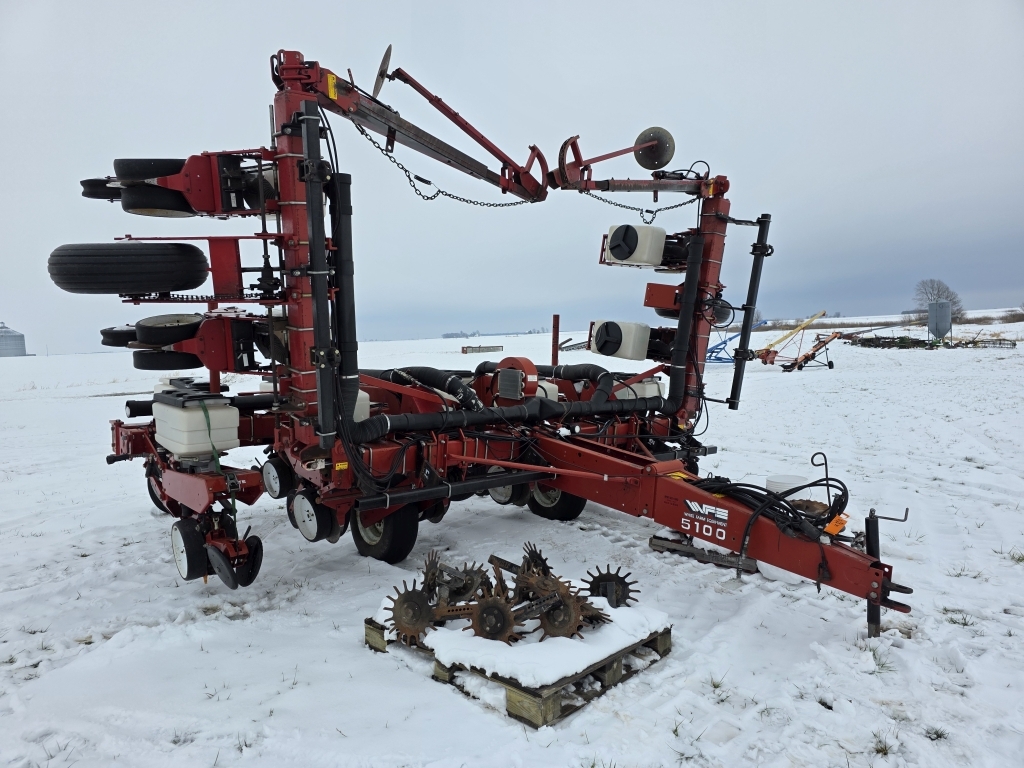 White 5100 / 6900 Planter (A59814)