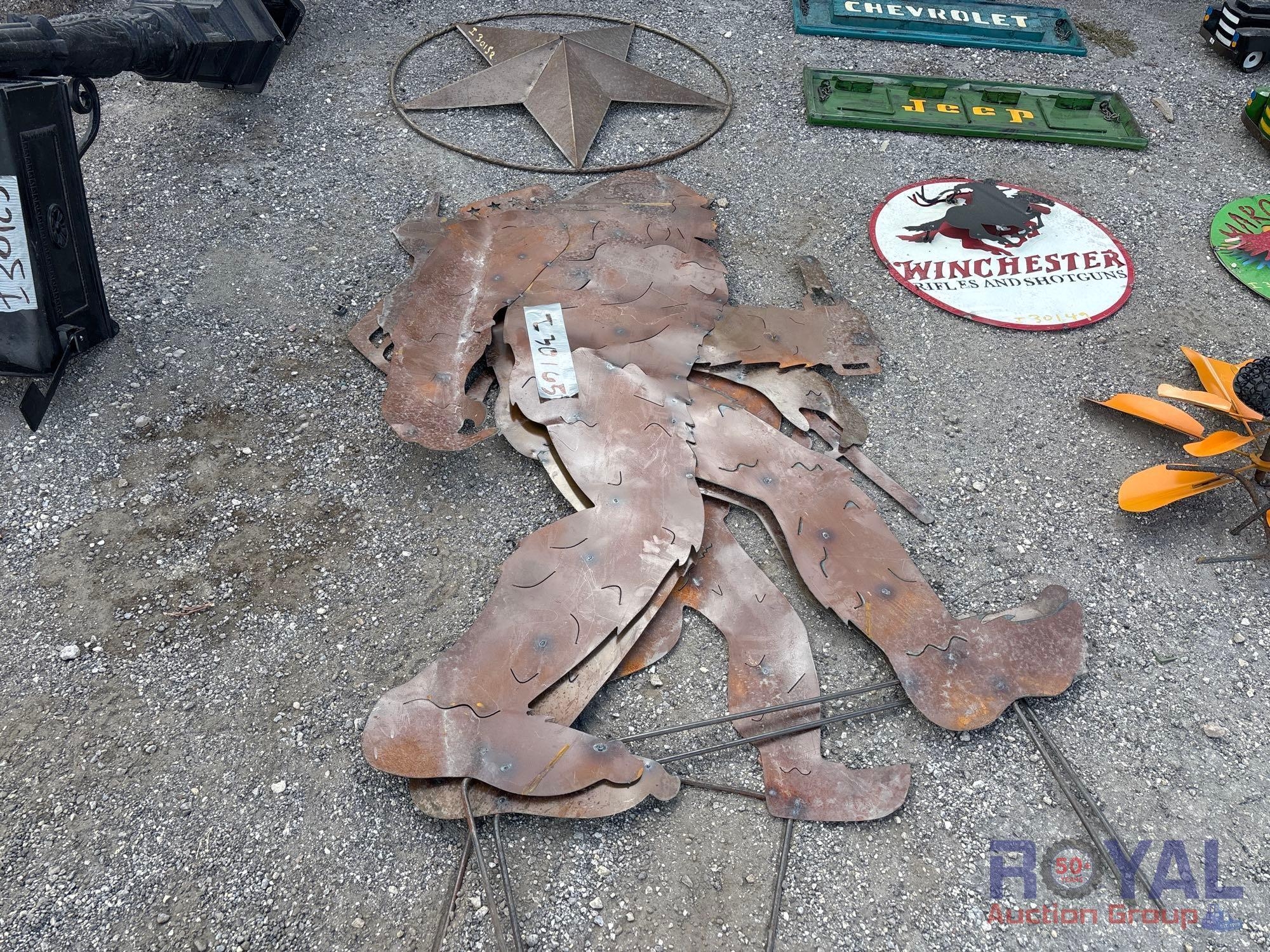 Bigfoot Metal Stand Up Sign (A55758)