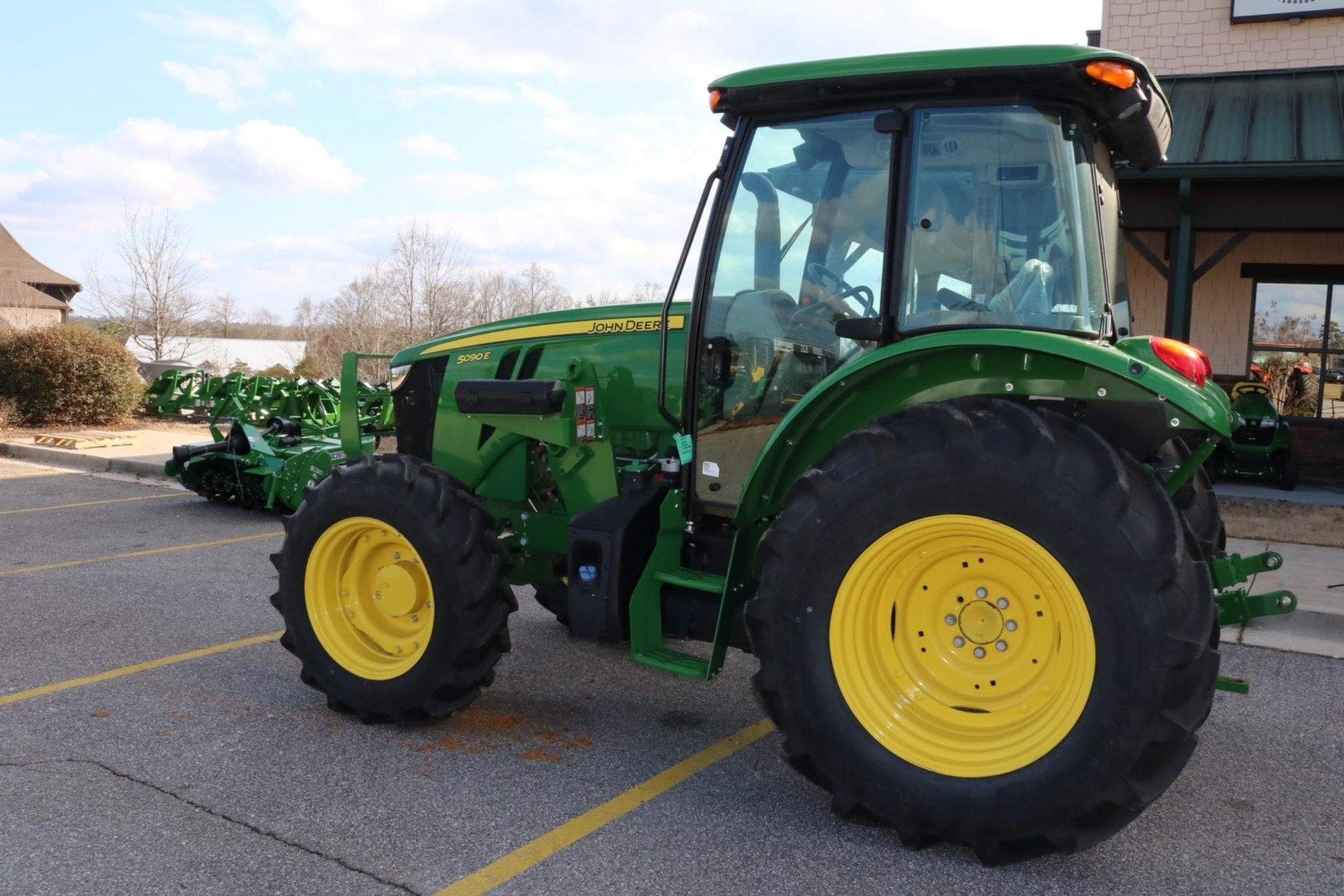John Deere 5090E Tractor with Loader Prep Package, 2 Rear Remotes, Warranty Until 2028 (A46877)