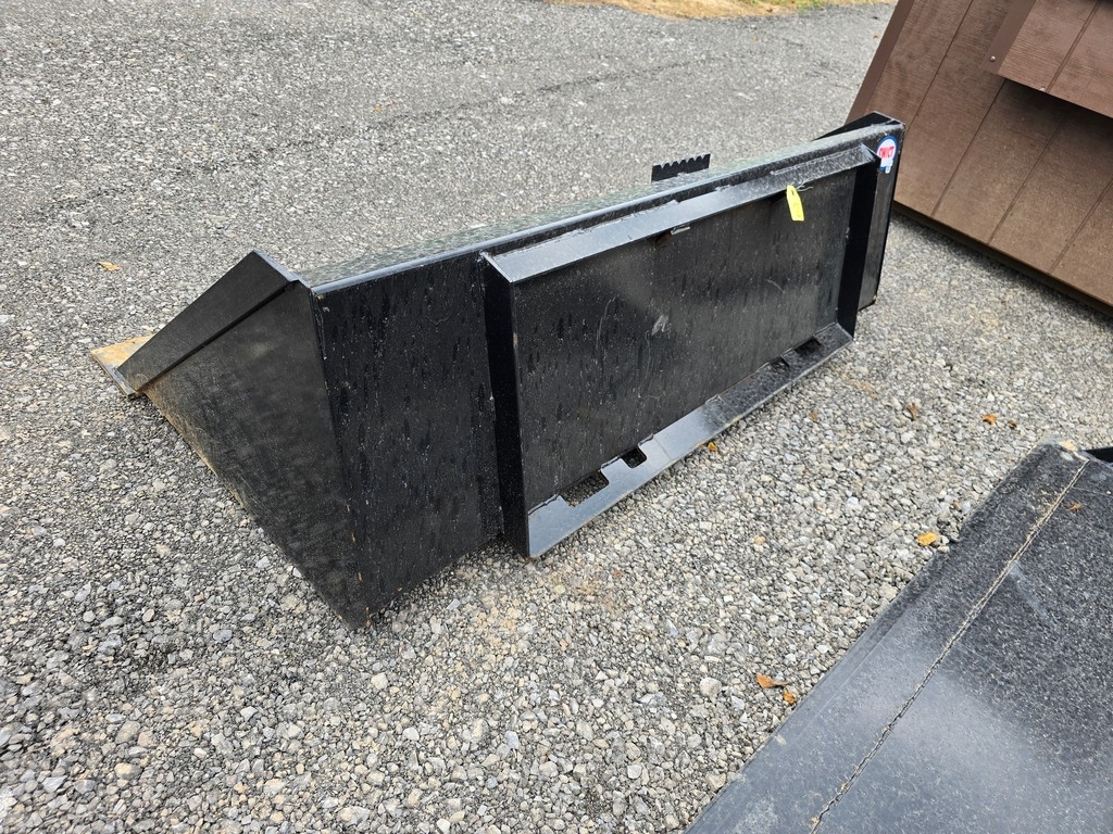 New Swict 66" Skidloader Bucket (A50774)