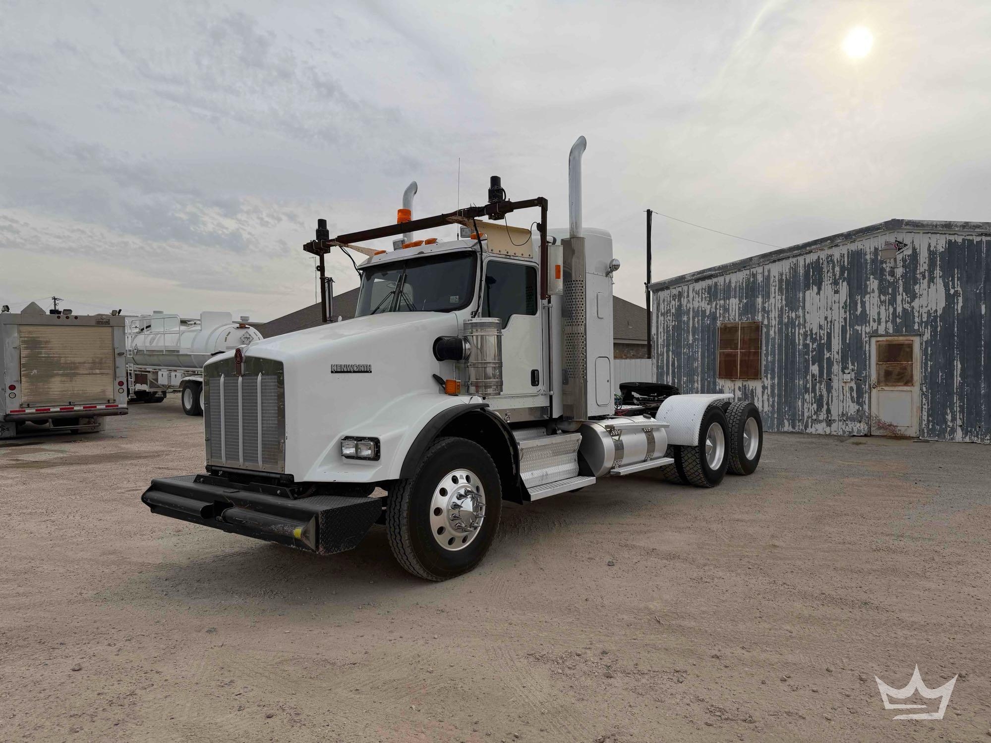 2012 Kenworth T800 T/A Day Cab Truck Tractor (A55973)