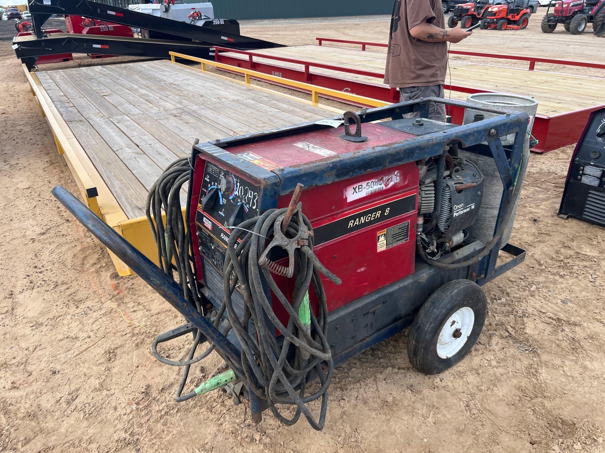 LINCOLN ELECTRIC RANGER 8 PROPANE LPG WELDER (A54756)