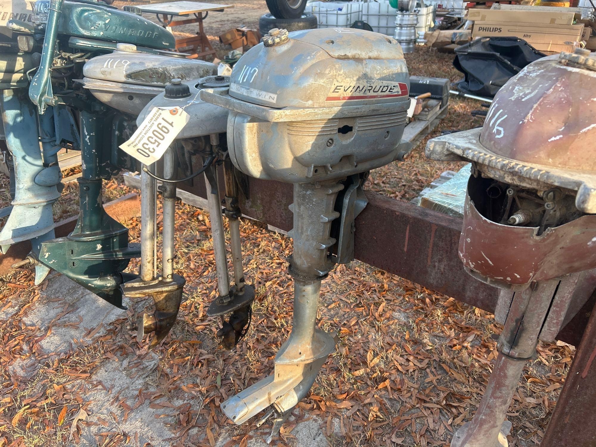 VINTAGE EVINRUDE OUTBOARD MOTOR (A58374)