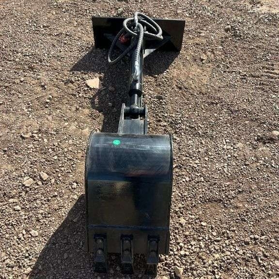 Mini Skid-Steer 60in Straight Digging Arm (New/Unused) (A59225)