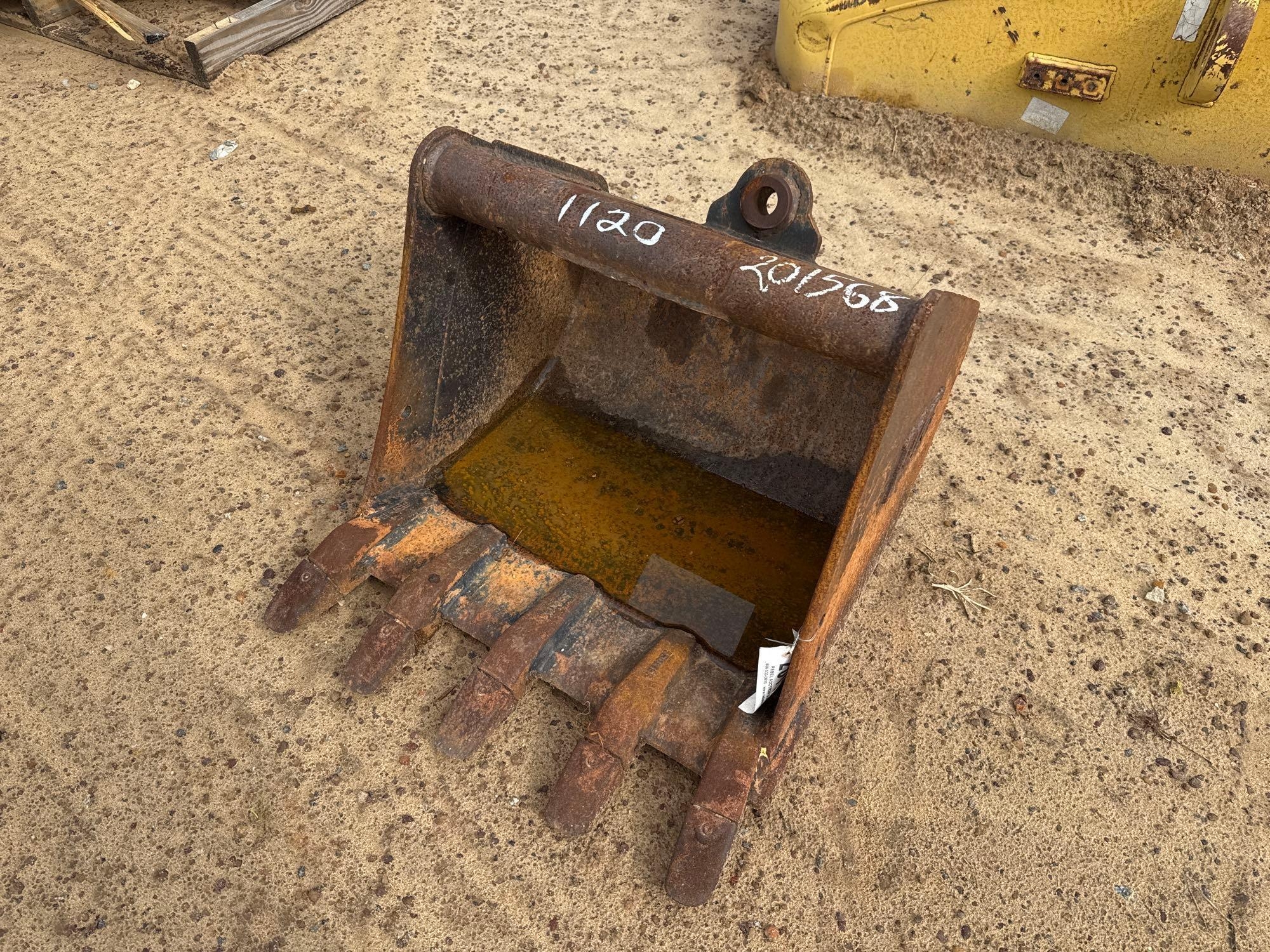 TAG 24" EXCAVATOR BUCKET (A54756)