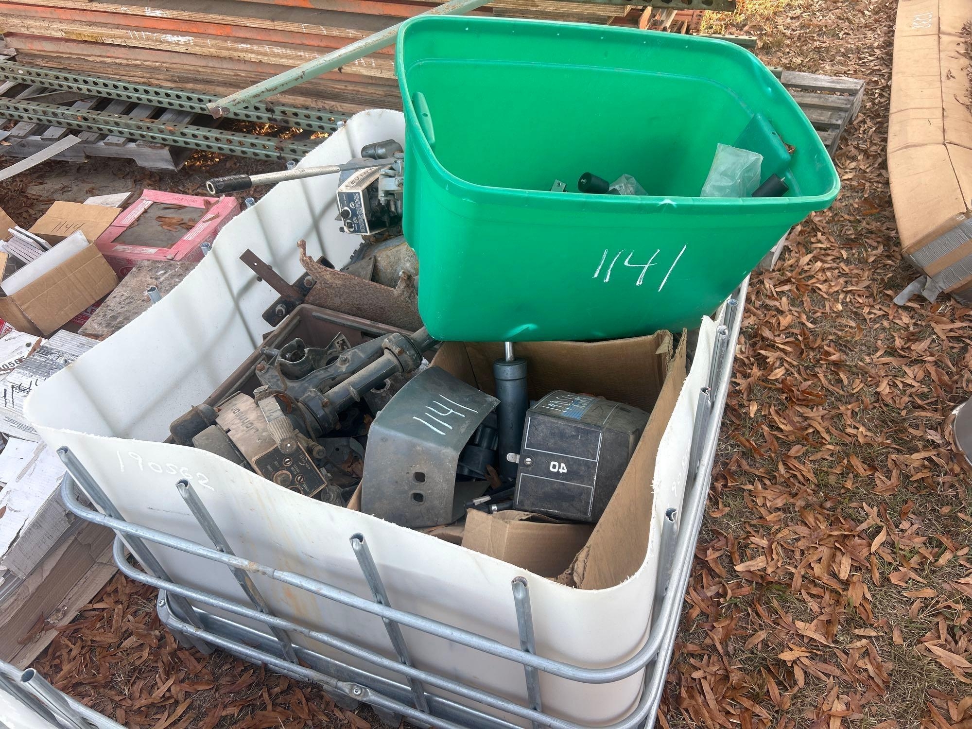 PALLET TOTE OF BOAT MOTOR PARTS (A58374)