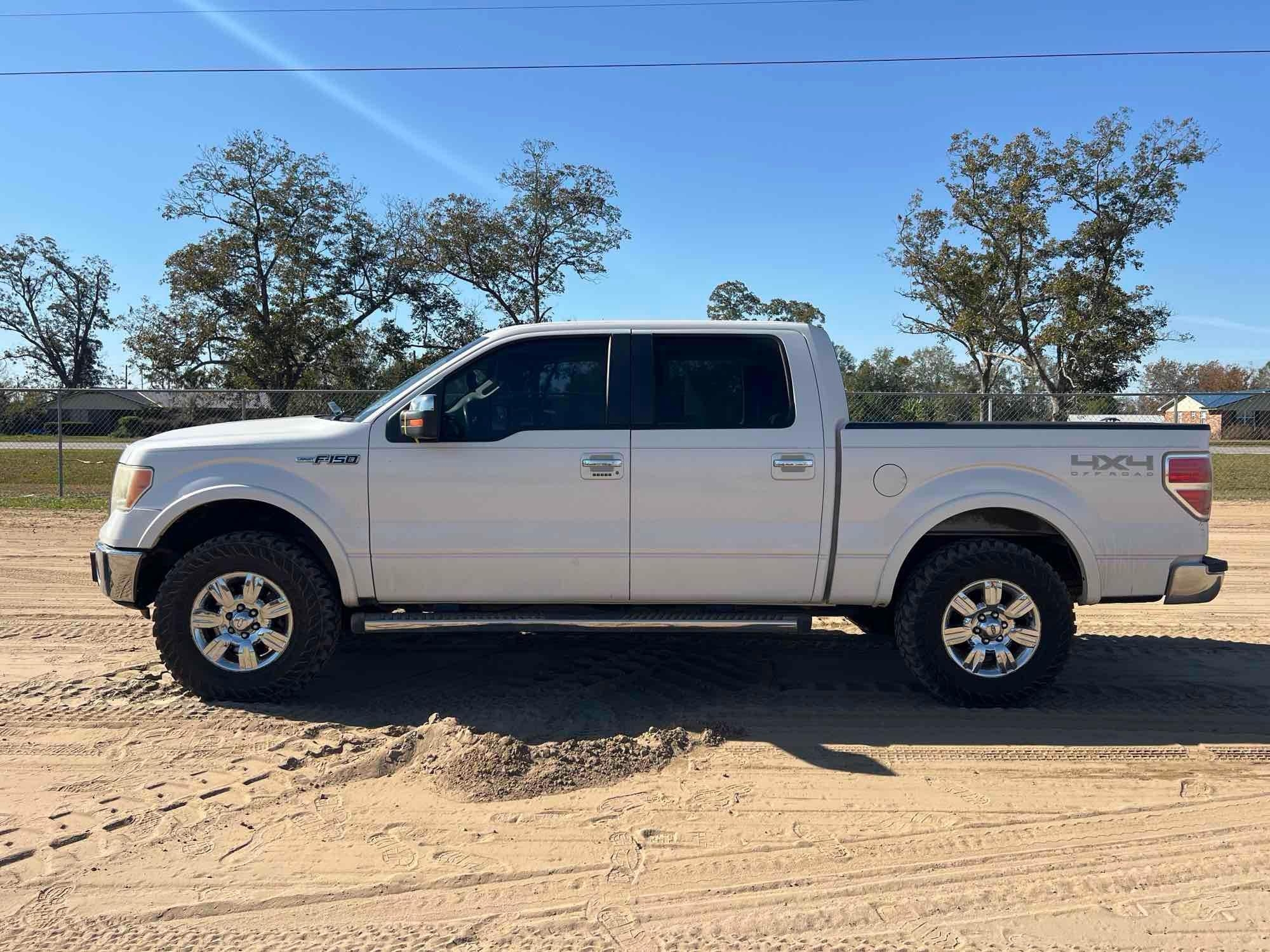 2011 FORD F-150 LARIAT CREW CAB TRUCK (A58375)