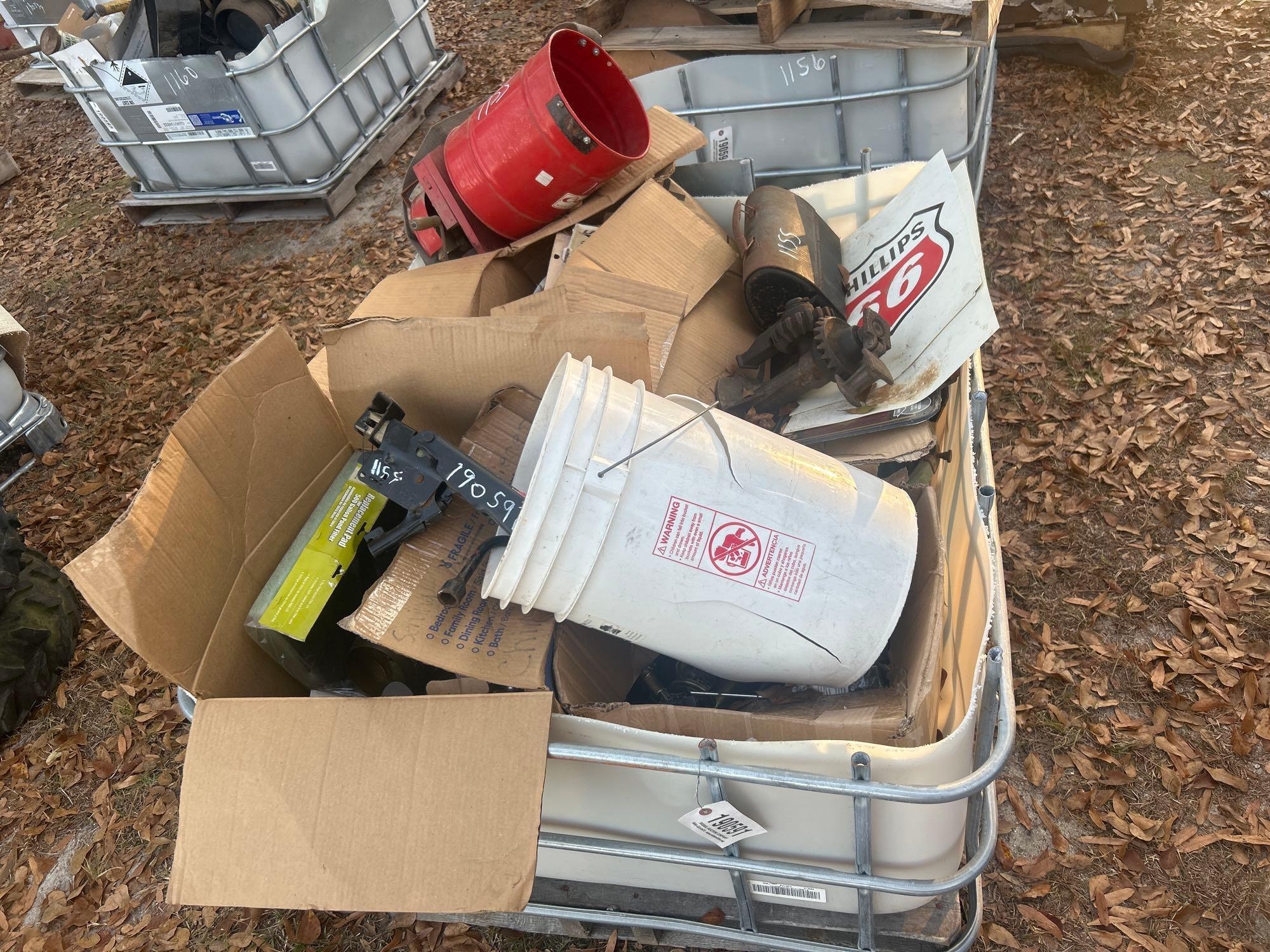 PALLET TOTE OF MISC (A58374)