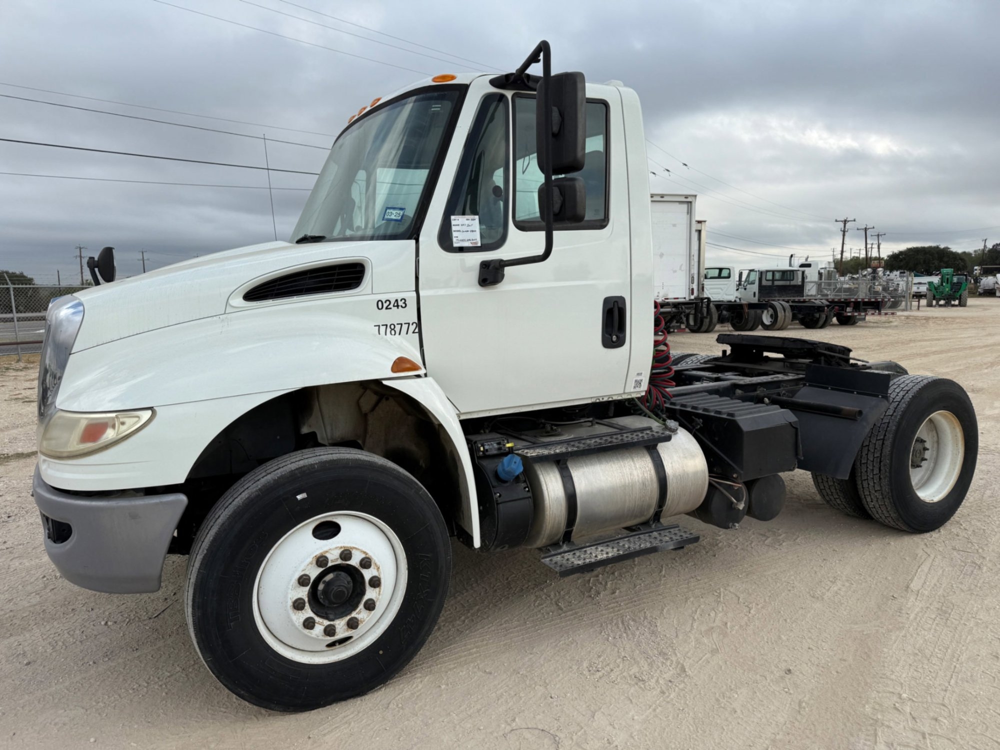 2017 INTERNATIONAL DURASTAR 4400 (A55745)