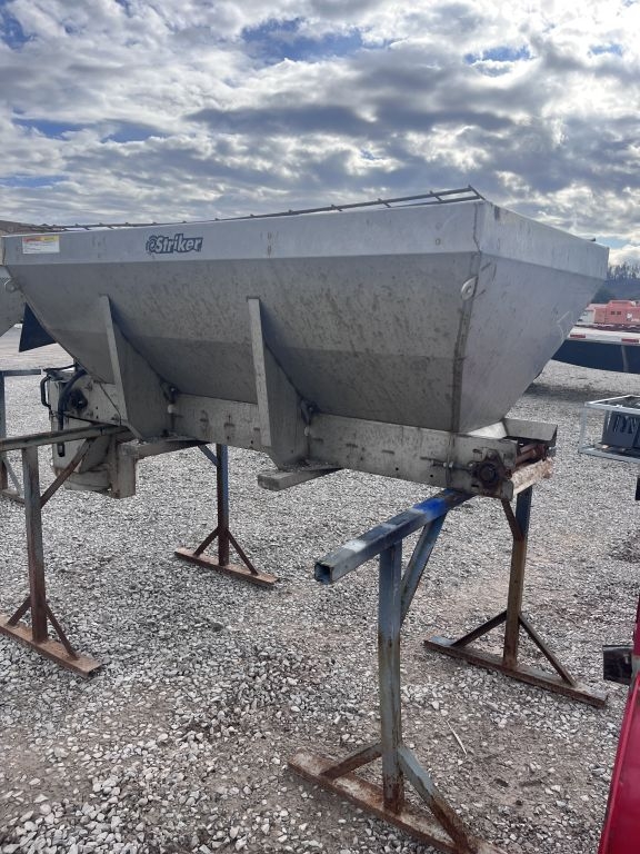 Stryker 1.5 yard Slide in Spreader Box  (A62679)